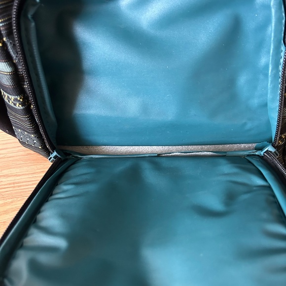 Dakine Backpack - Picture 12 of 12